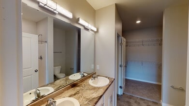 2 Bedroom - Northern Lights