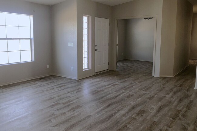 Foto del edificio - 3+2 Split Floor plan home in New Kingman