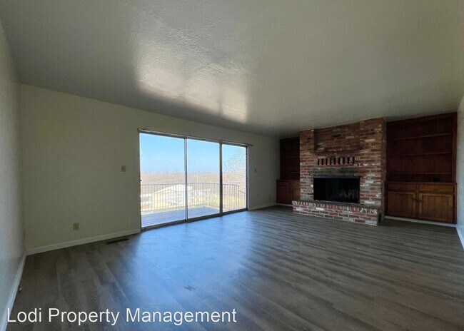 Foto del edificio - 3 br, 2 bath House - 17345 E HWY 88