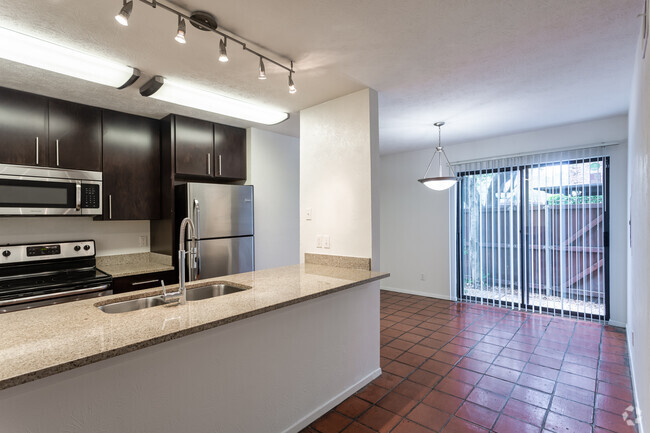 2BR,2BA-B1 - La Cima Newport Condos