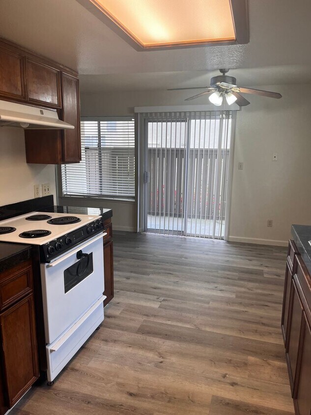 Primary Photo - Desirable 2 Bedroom Condo in the Timberlak...