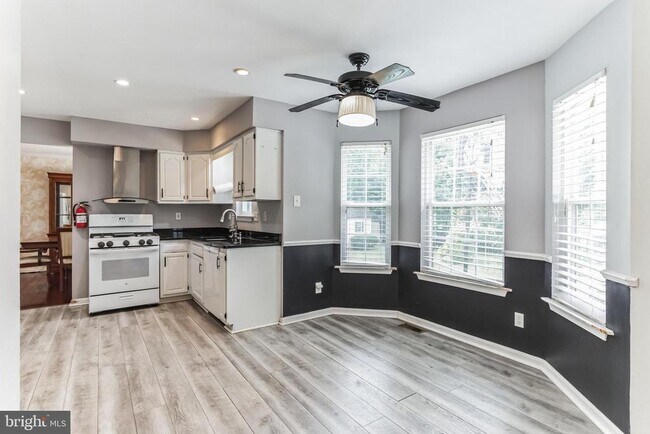 Building Photo - 334 Copperfield Dr