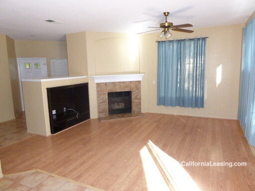 Foto del edificio - 23429 Timberlane Dr