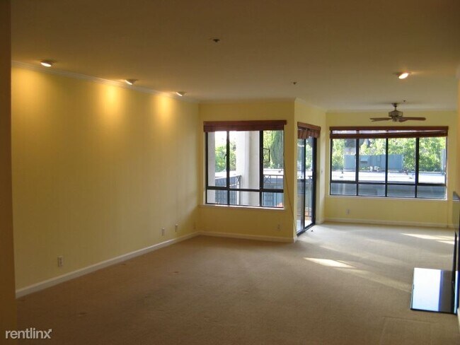 Building Photo - 2 br, 2 bath Condo - 667 Waverley Street