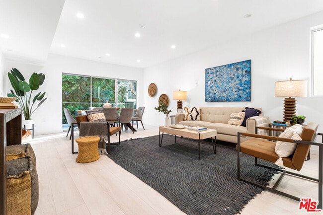 Foto del edificio - 11620 Chenault St