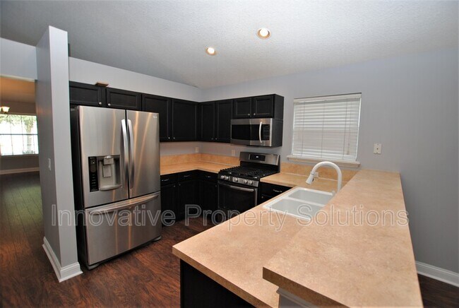 Building Photo - 14507 Falling Waters Dr