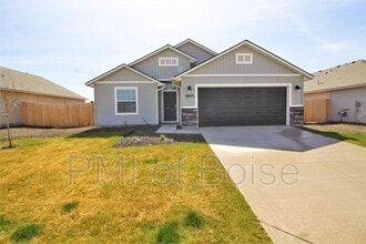 Building Photo - 19571 Newhall Pl