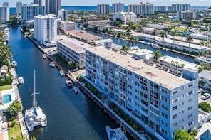 Foto del edificio - 2829 NE 33rd Ct