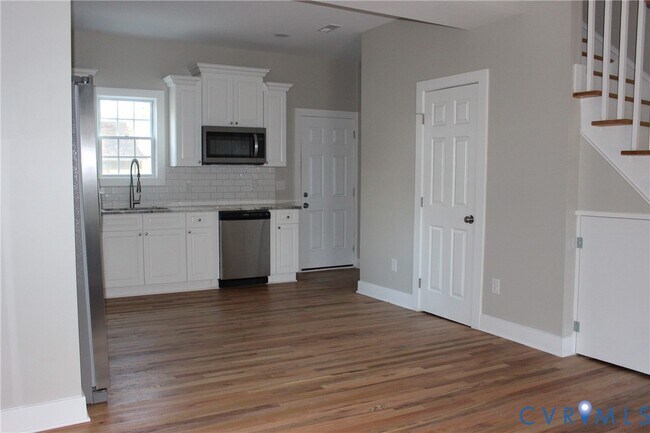 Foto del edificio - 1130 W High St