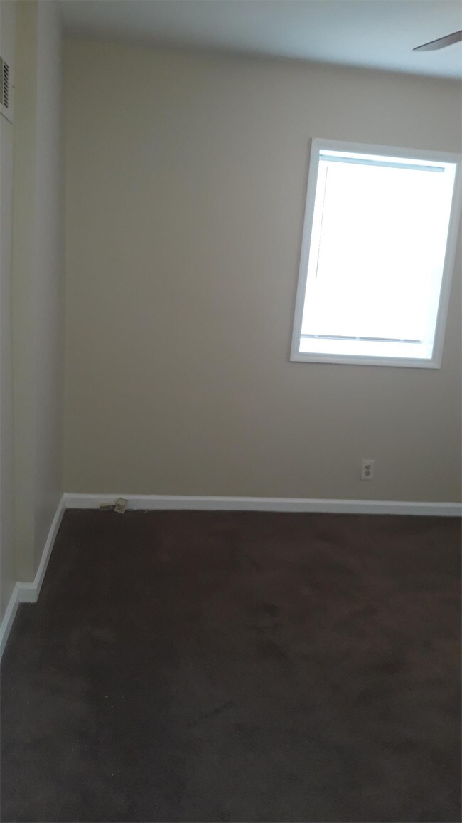 Foto del edificio - 1670 Lakewood Ave SE