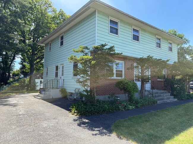 Building Photo - 5 B Van Dyke Rd