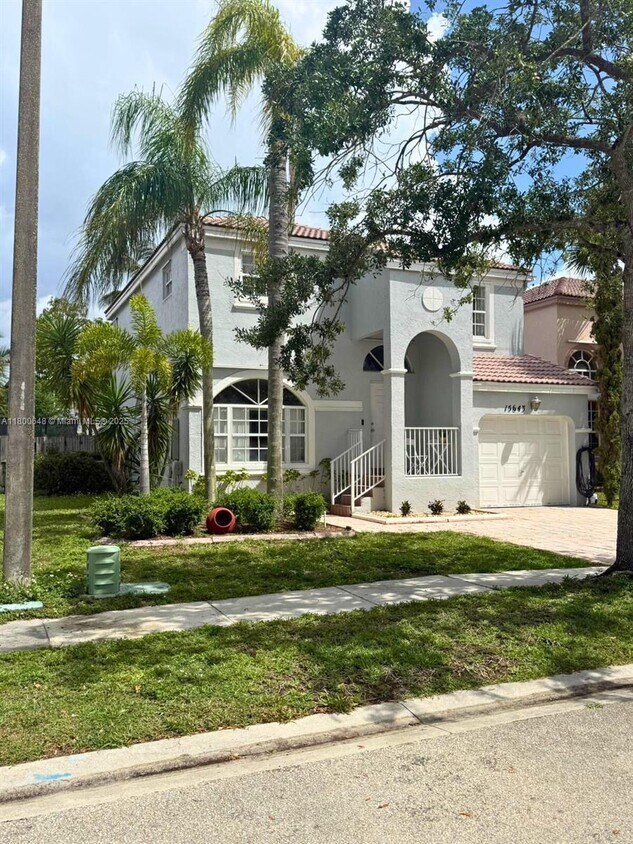 Foto principal - 15643 NW 12th Rd