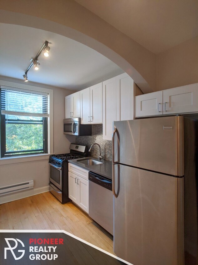 Foto principal - 2315 N Rockwell St