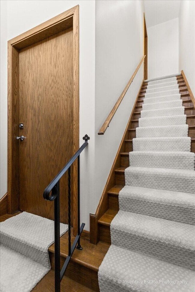 Foto del edificio - 10323 Canterbury St