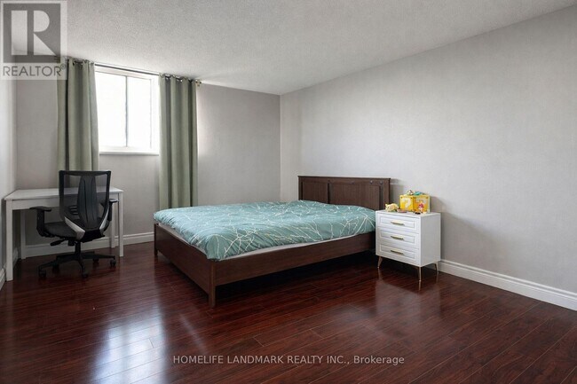 Building Photo - 1360 York Mills Rd