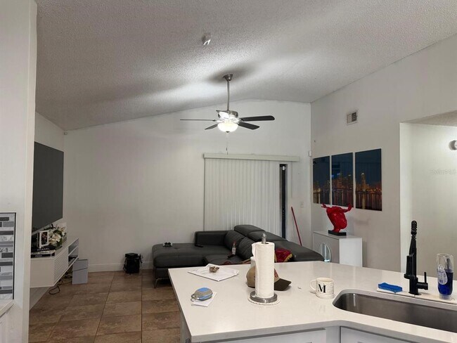 Foto del edificio - 2216 Ridgemore Dr