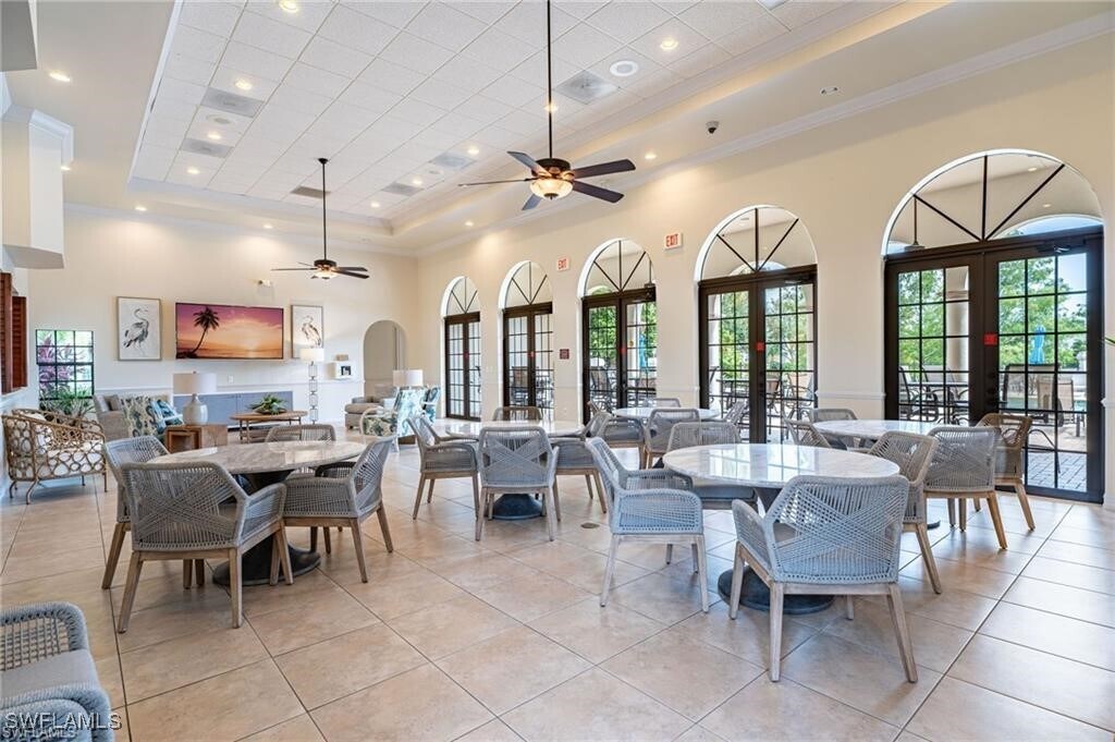Foto del edificio - 5702 Cape Harbour Dr