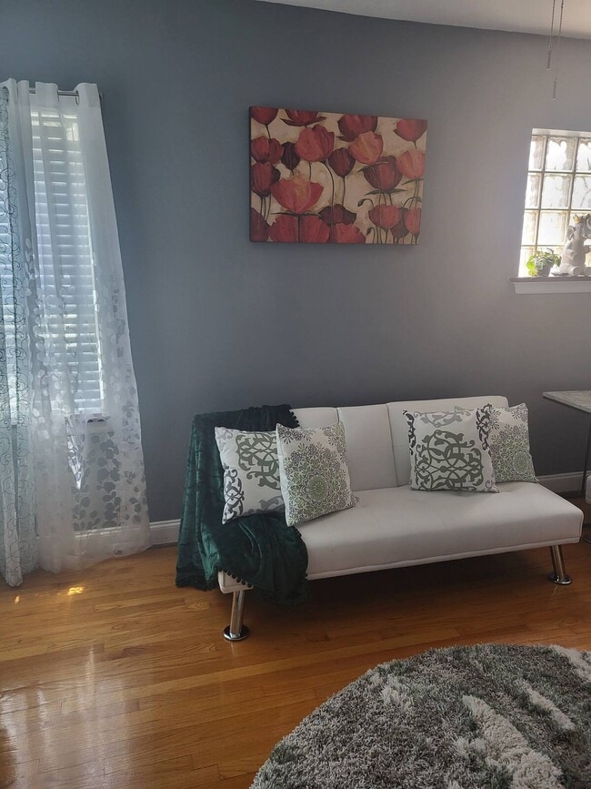 Building Photo - 6926 Natural Bridge Rd