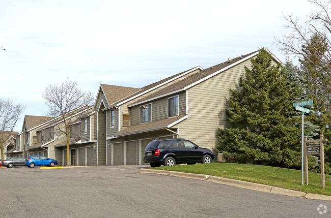 Duckwood Estates Townhouses for Rent - Eagan, MN - 8 Townhouses