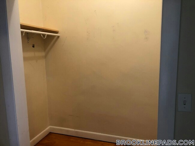 Building Photo - 1728 Beacon St