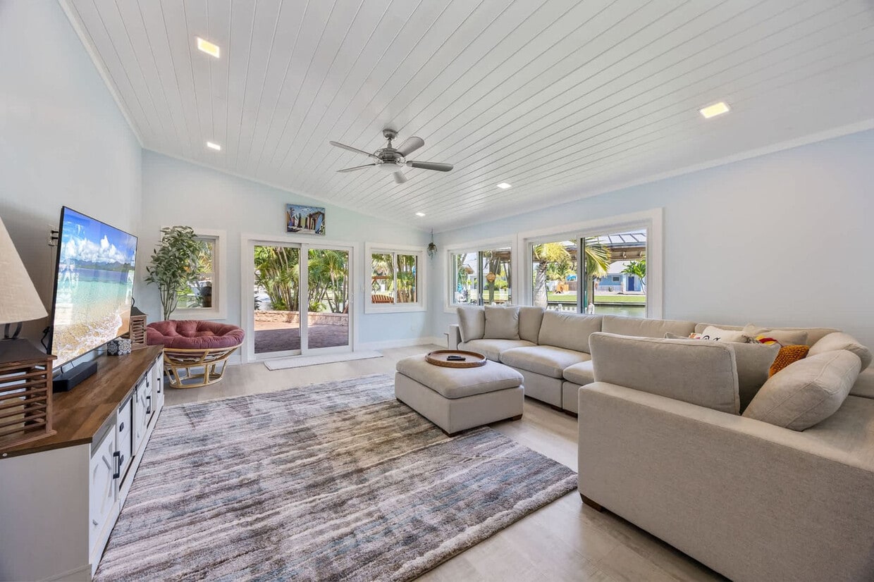 Foto principal - 491 Indian Creek Dr