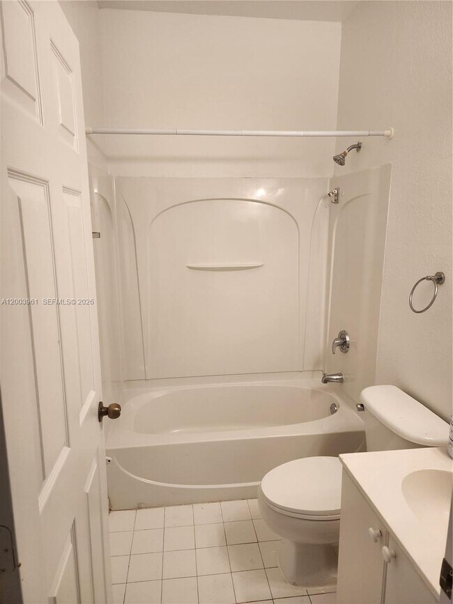 Foto del edificio - 6972 NW 179th St