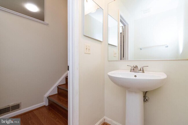 Foto del edificio - 10301 Greenspire Way