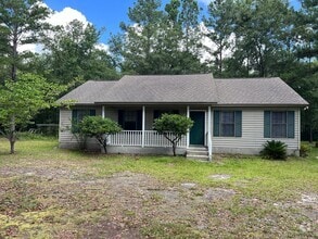 Building Photo - 225 Palomino Dr
