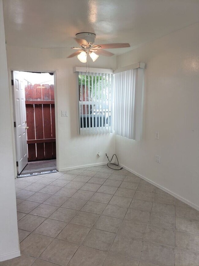 Foto del edificio - Charming 1bdr unit in heart of Normal Heights