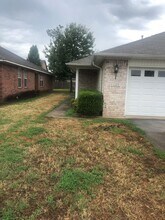 Building Photo - S. S 15th St