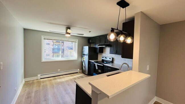 Foto del edificio - 539 Brookside Dr