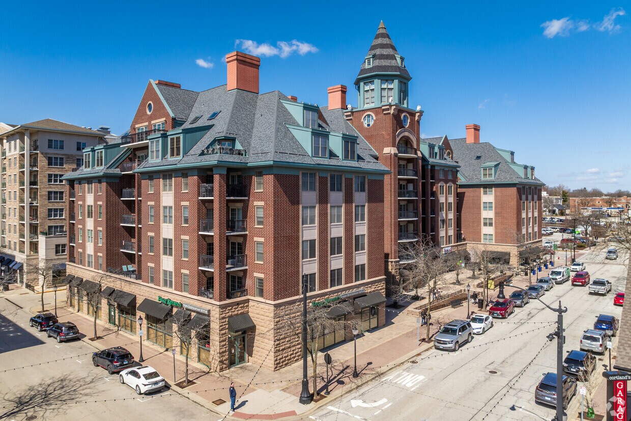 Primary Photo - Wing Street Condominium