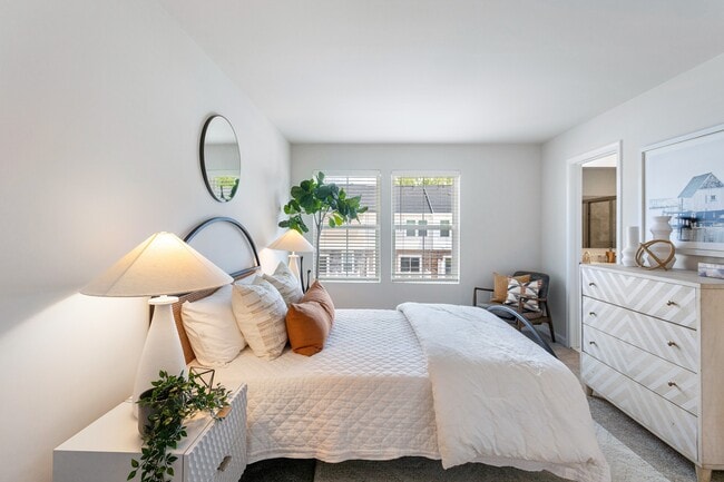 Building Photo - Highlands EVOLV Rental Townhomes