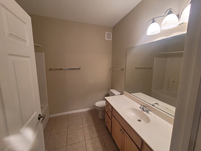 Master Bath - 6255 Beechtree Dr
