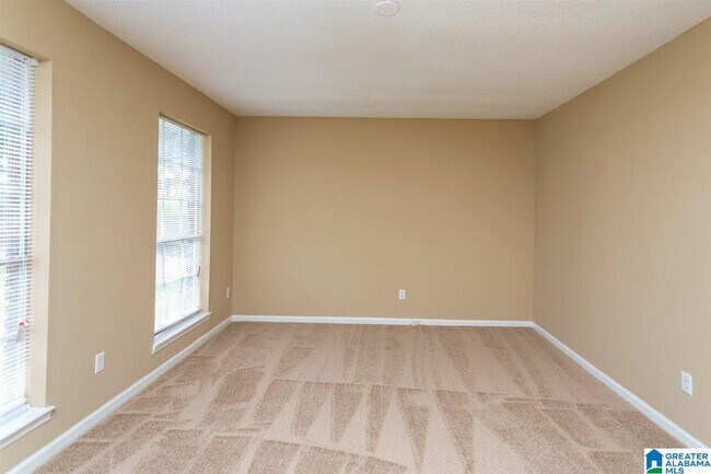Foto del edificio - 1725 6th Pl Cir NW