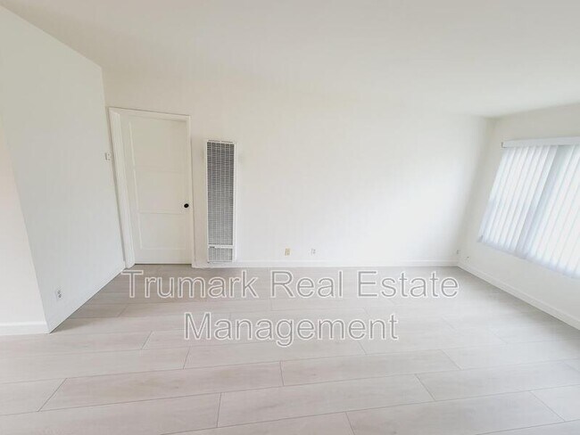 Foto del edificio - 2317 Merton Ave