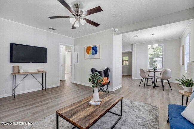 Foto del edificio - 3129 Gilmore St