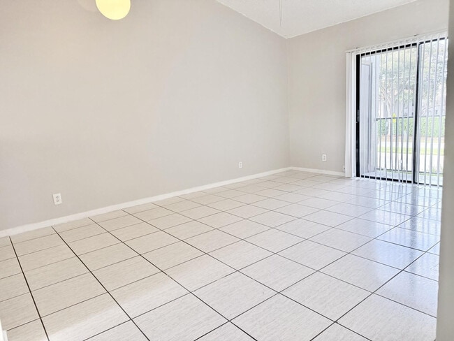 Building Photo - 11652 NW 23rd Ct