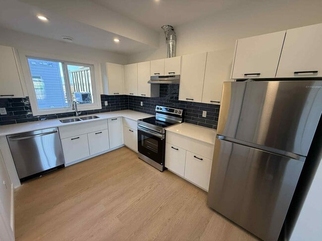 Photo du bâtiment - 7047 Fane Rd