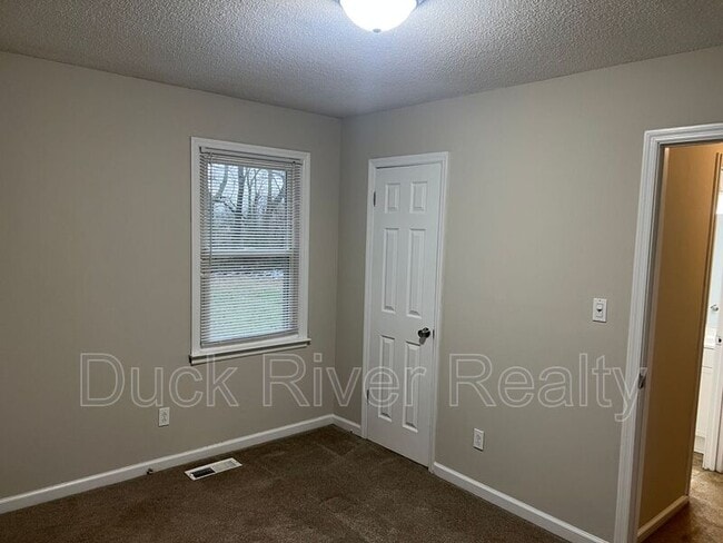 Building Photo - 203 Hunter Dr