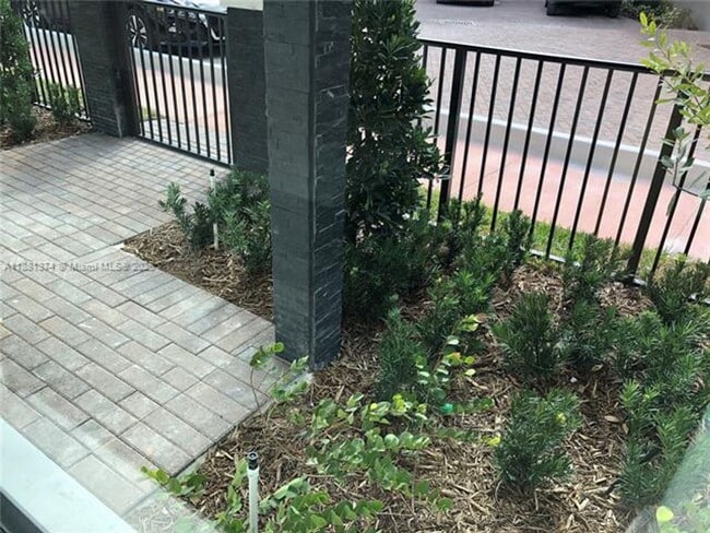 Foto del edificio - 4937 NW 84th Ave