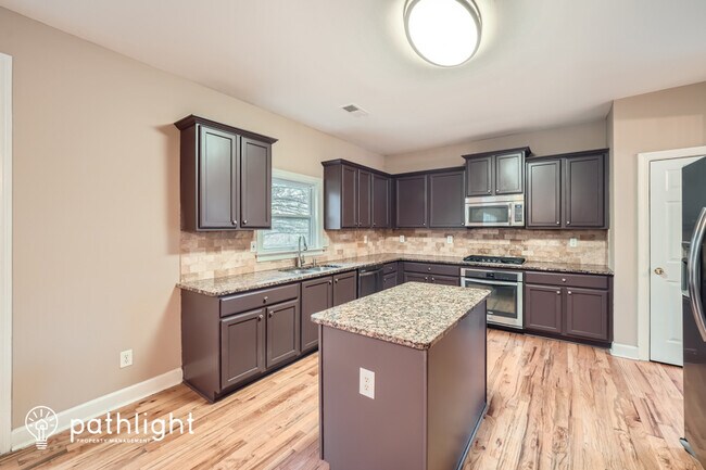 Building Photo - 1822 Patterson Mill Way
