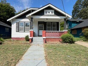 Building Photo - 1131 Rozelle St