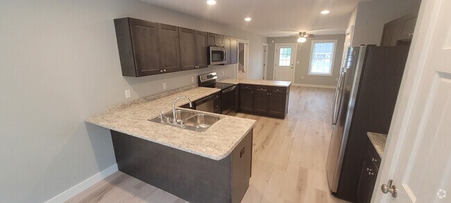 Building Photo - 104 Canaan Rd