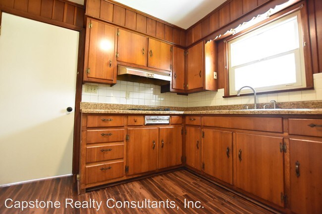 Building Photo - 5370 Shattalon Dr