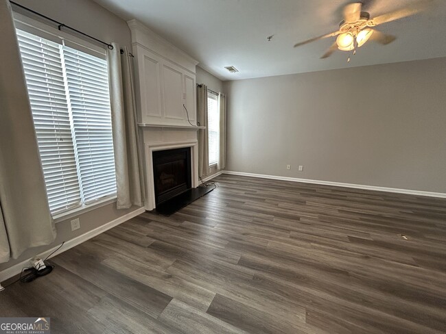 Building Photo - 226 Regent Square