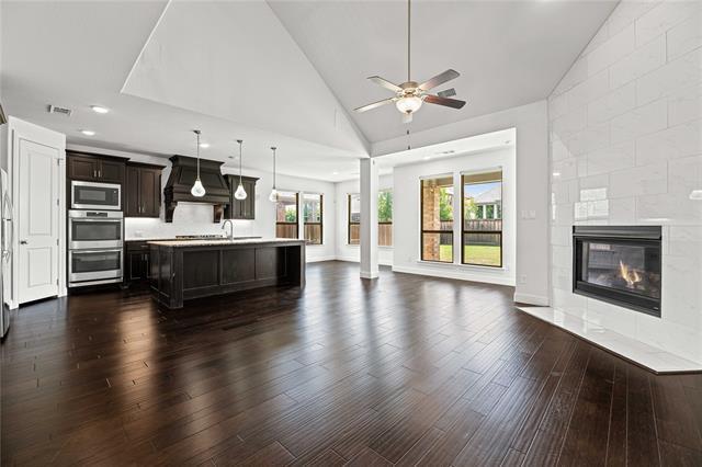 Foto del edificio - 880 Mountain Laurel Dr