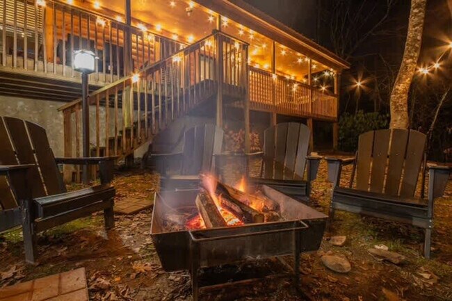 Foto del edificio - 5151 Riversong Way