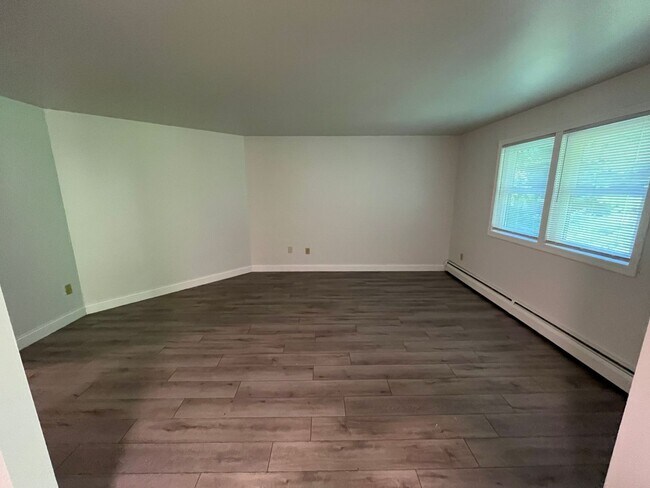 Photo - 2BD/1BA Second Floor Unit Apartment