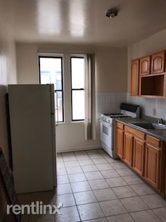 Building Photo - 4 br, 1 bath  - 907 Utica Ave